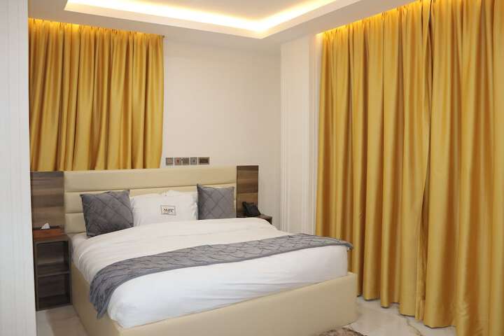 Room 13 of 111