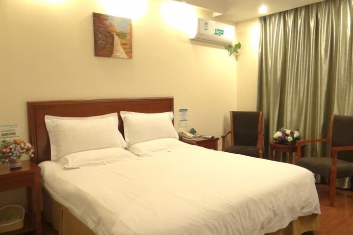 Room 5 of 29