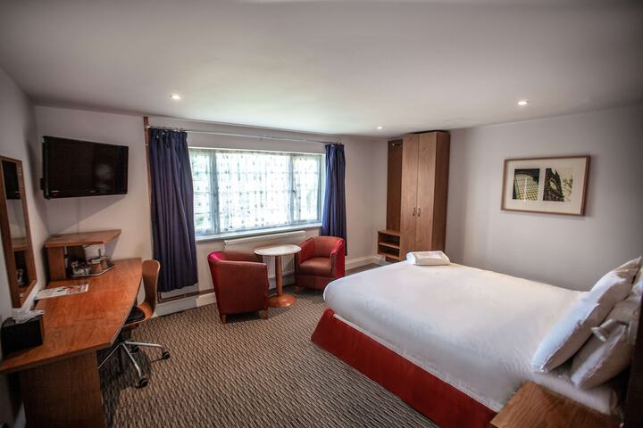 Room 12 of 114