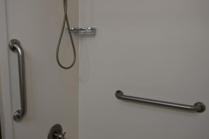 Room 42 of 77