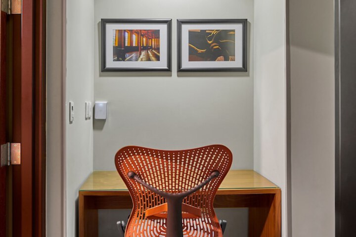 Room 30 of 84