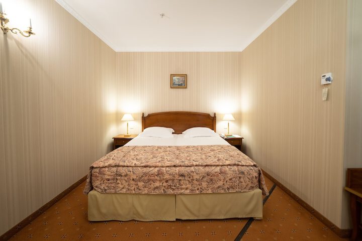 Room 38 of 117