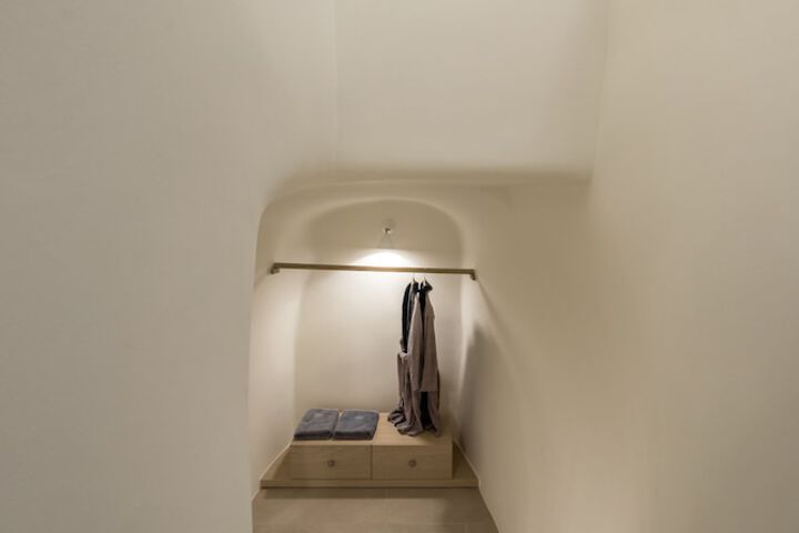 Room 15 of 63