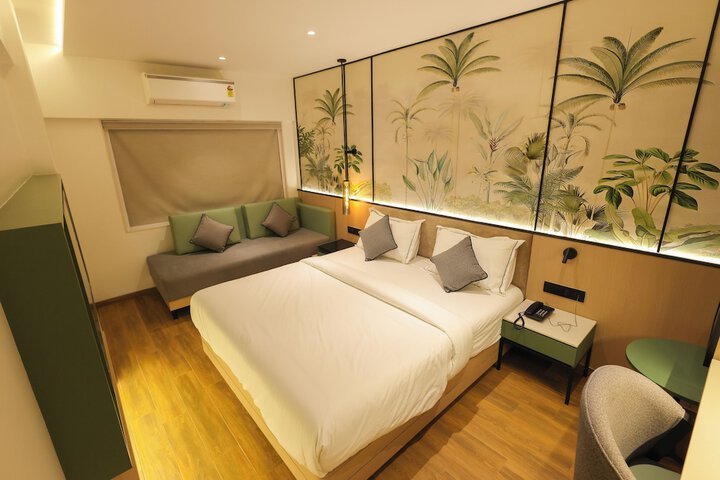 Room 7 of 44