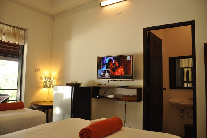 Room 21 of 57