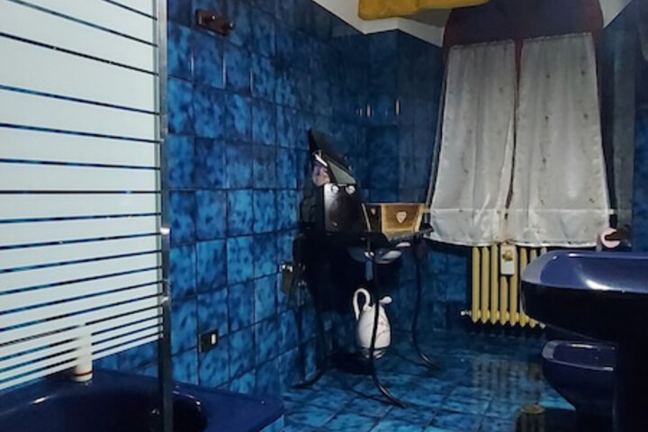 Room 34 of 46