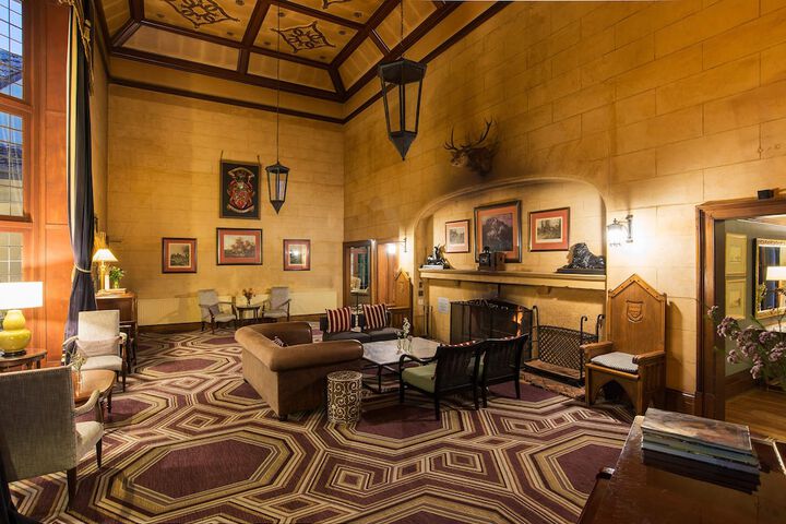 Hotel Lobby