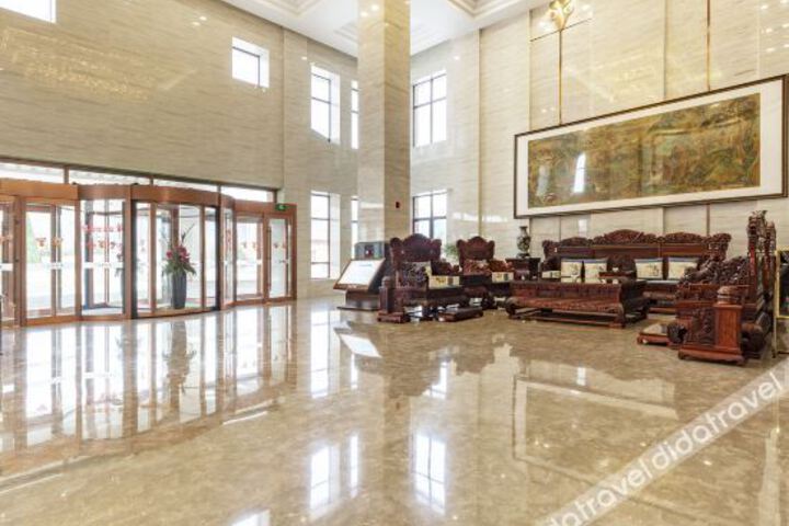 Hotel Interior 7 of 14