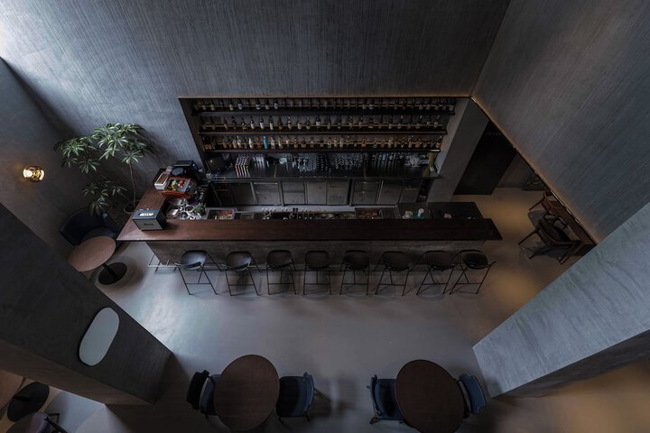 Lounge 39 of 44