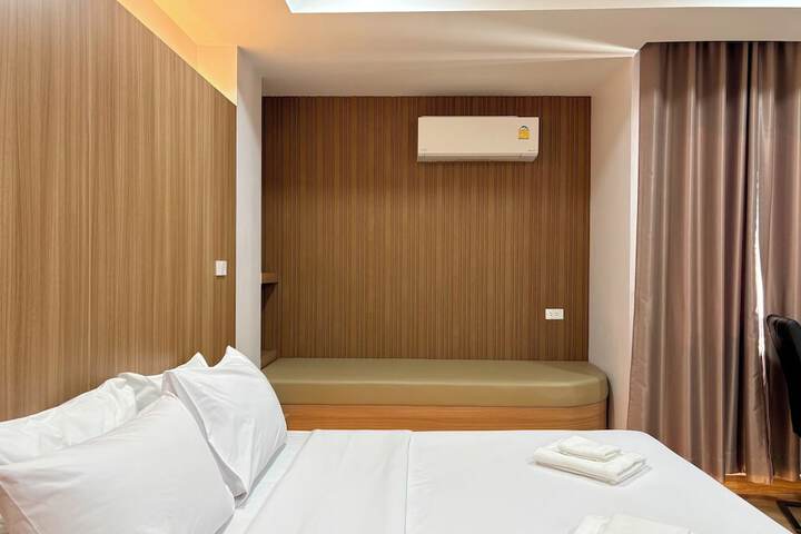 Room 17 of 39