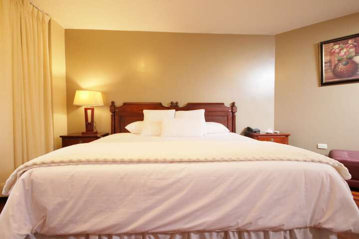 Room 2 of 50
