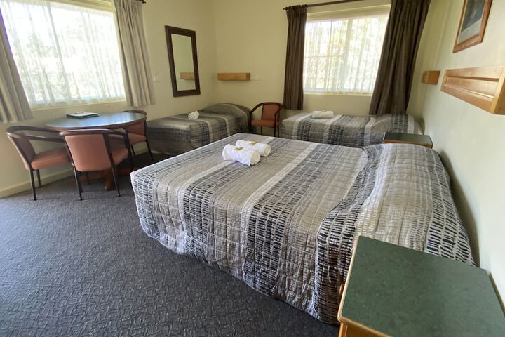 Room 7 of 63