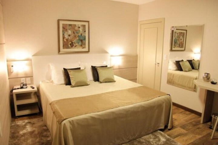 Room 6 of 50