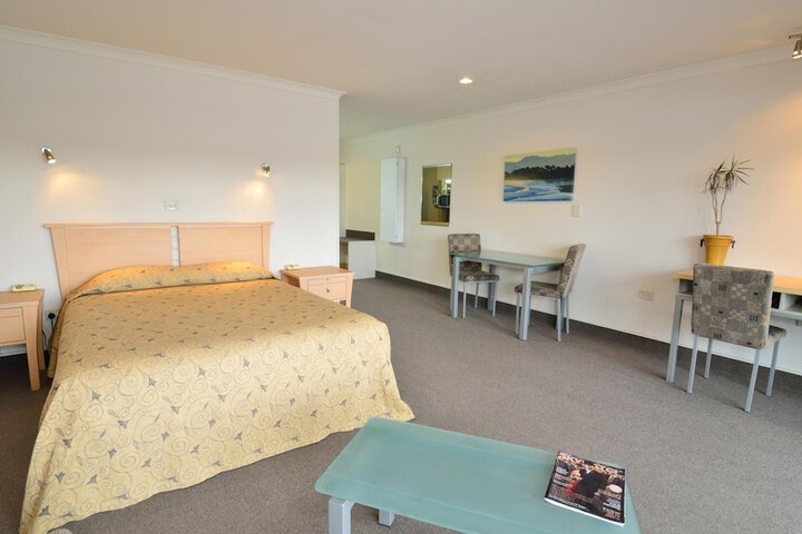 Room 10 of 31