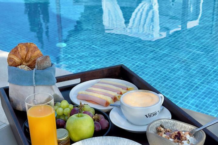 Breakfast/Coffee Service 27 of 44