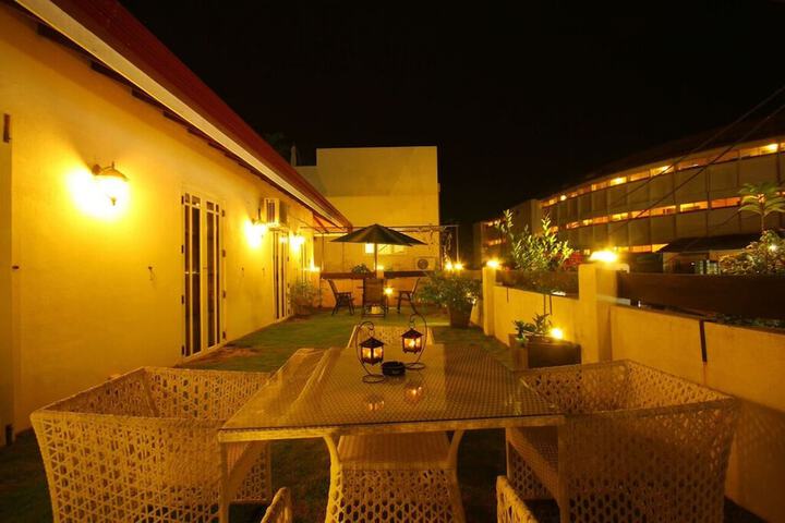 Hotel Exterior 36 of 36