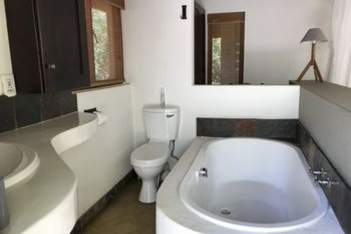 Room 2 of 61