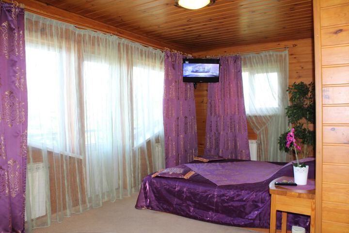 Room 15 of 18