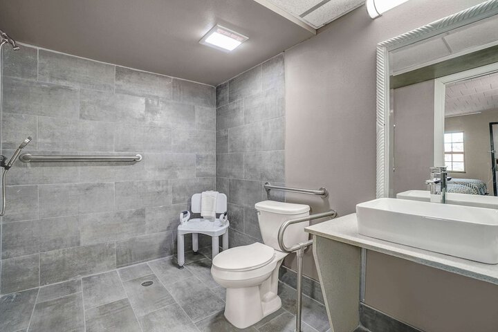2 Double Beds Accessible (2 of 6)