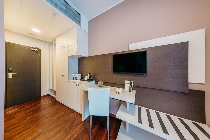 Room 25 of 111