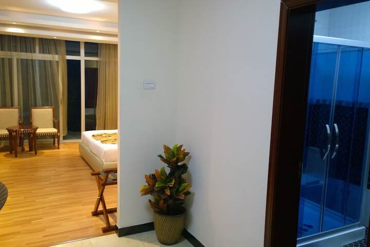 Room 12 of 64
