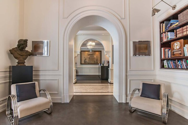 Entrance & Lobby