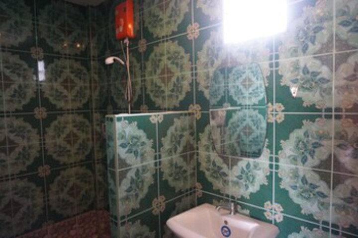 Room 2 of 26