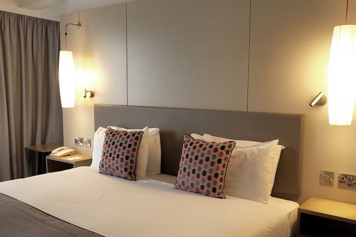 Room 7 of 137