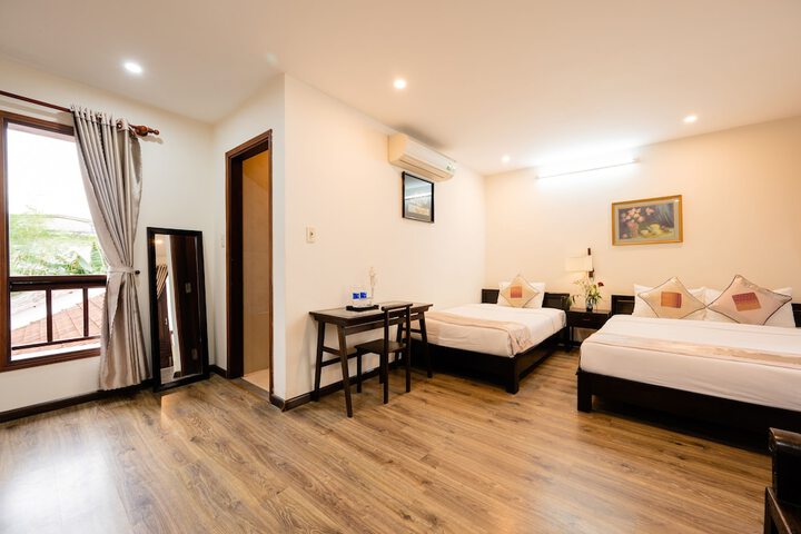 Room 4 of 23