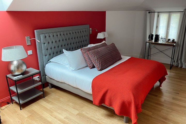 Room 13 of 50