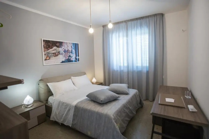 Room 3 of 12