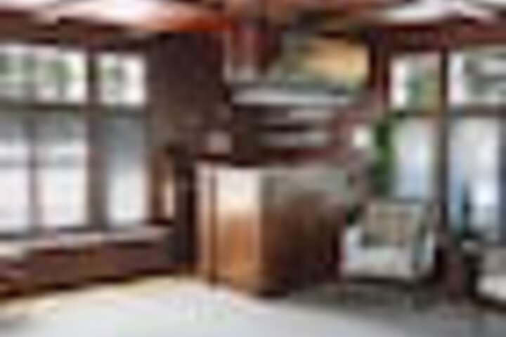 Lounge 137 of 174