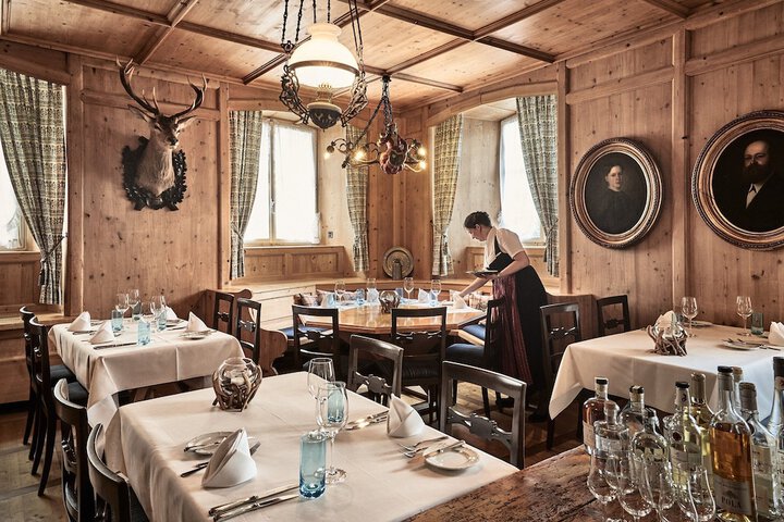 Dining 101 of 129