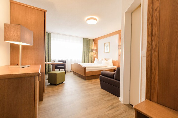 Room 3 of 46