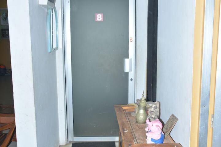 Room 16 of 23