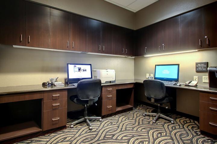 Business Center 71 of 80