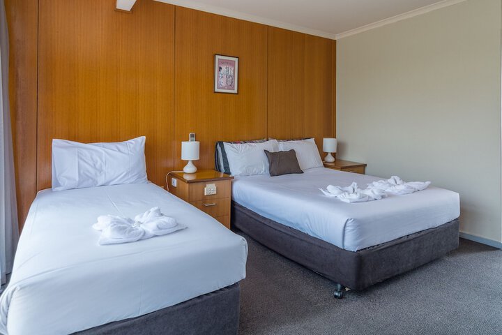 Room 13 of 26