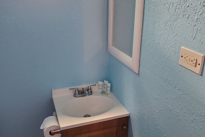 Room 164 of 222