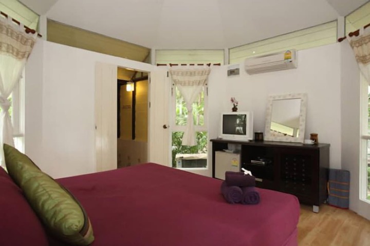 Room 32 of 105
