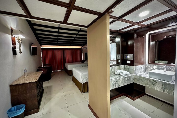 Room 19 of 189