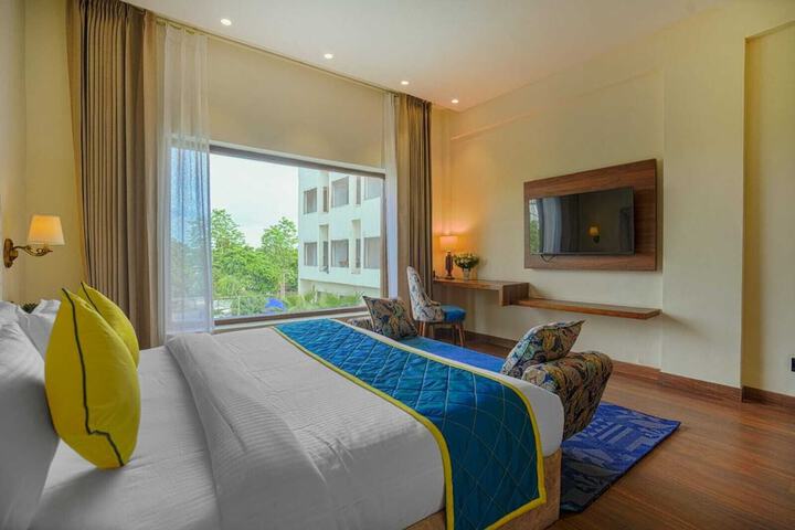Room 5 of 39