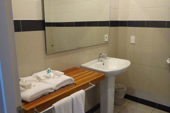 Room 14 of 42