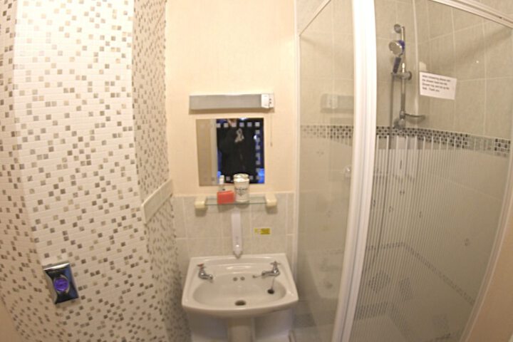 Room 13 of 70