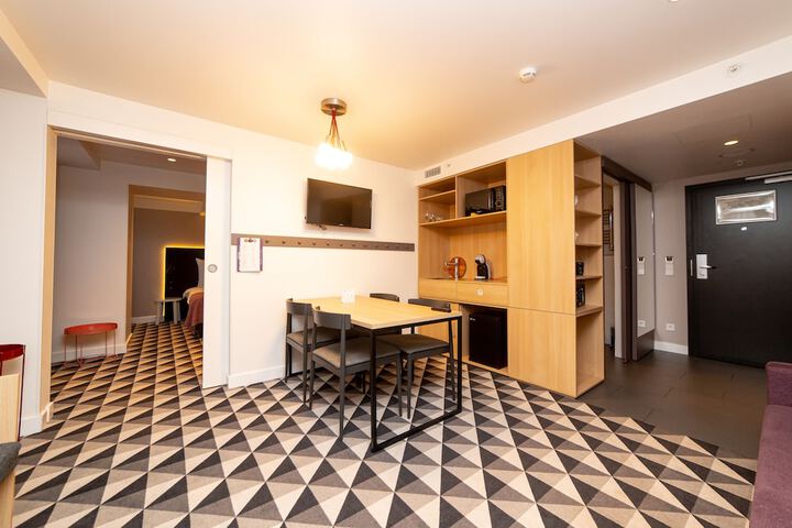 Room 15 of 48