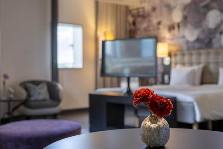 Room 47 of 317