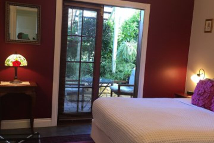 Room 21 of 21