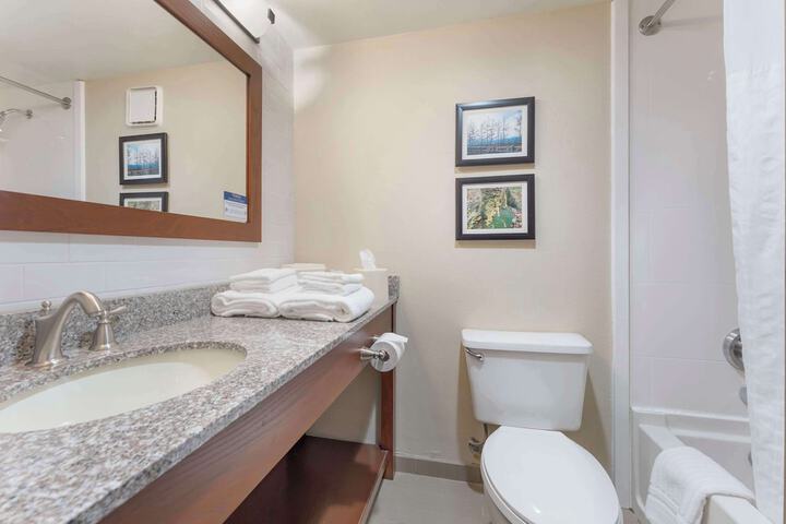 Room 15 of 36