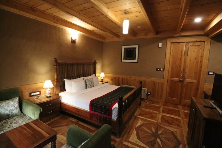 Room 54 of 179
