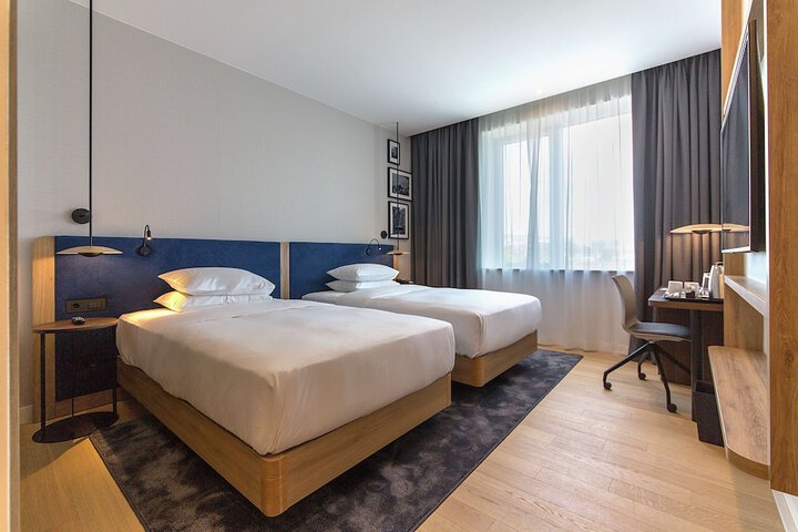 Room 8 of 35