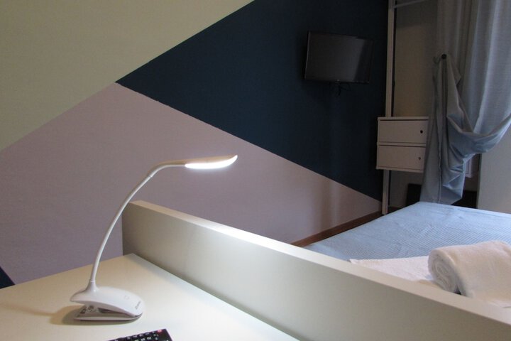Room 11 of 28